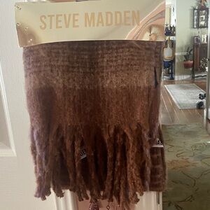 Steve Madden Textured long & warm Brown Fringe Scarf